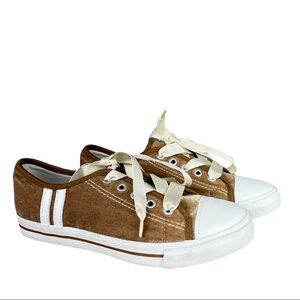 Twiggy LONDON 8.5 Tan gold velvet Sneakers with Ribbon laces